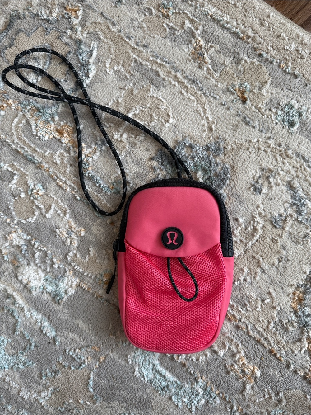 lululemon Take it On Crossbody Pouch